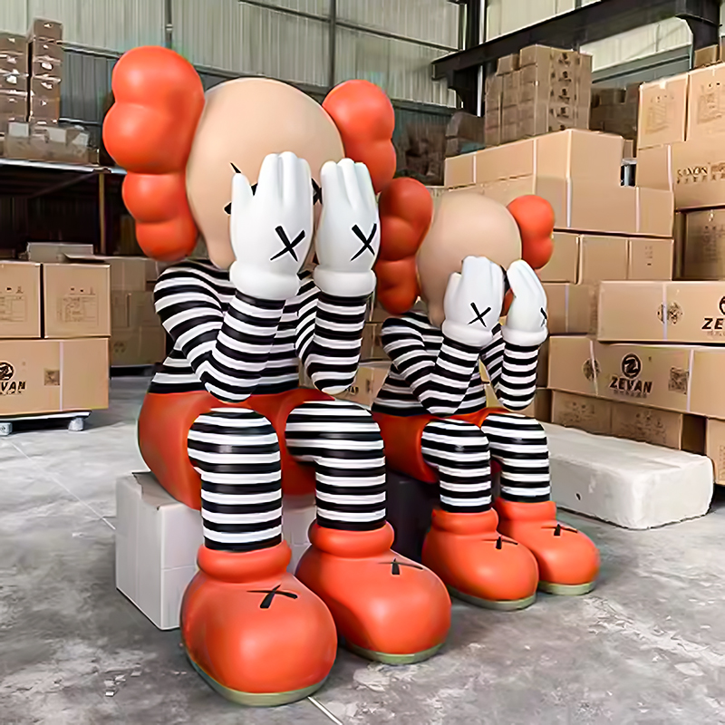 Electroplating Color Life Size Kaws Sculpture