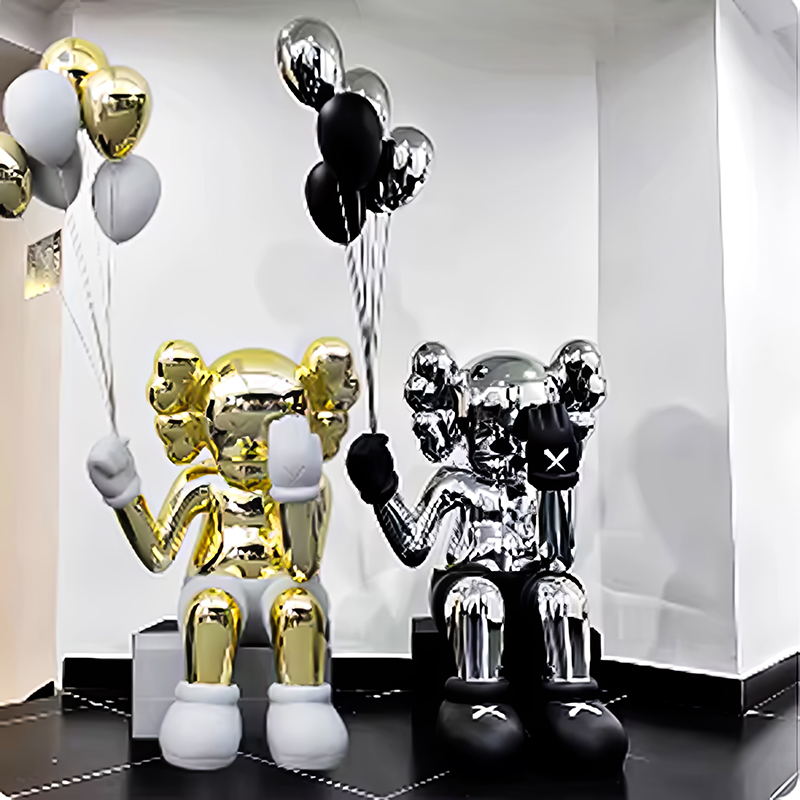 Electroplating Color Life Size Kaws Sculpture