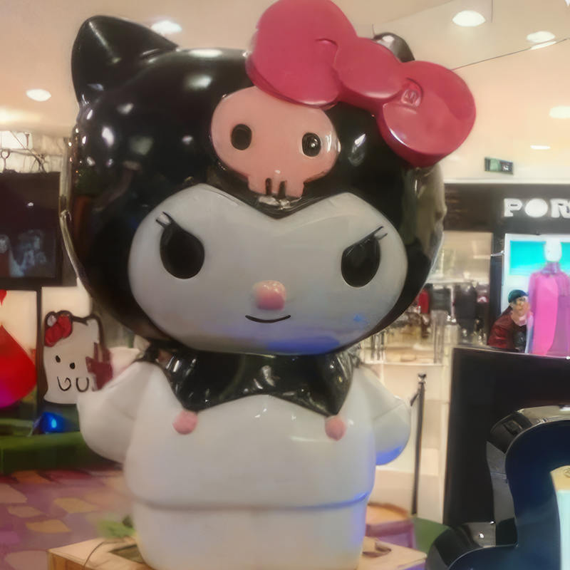 Hello Kitty Sculpture