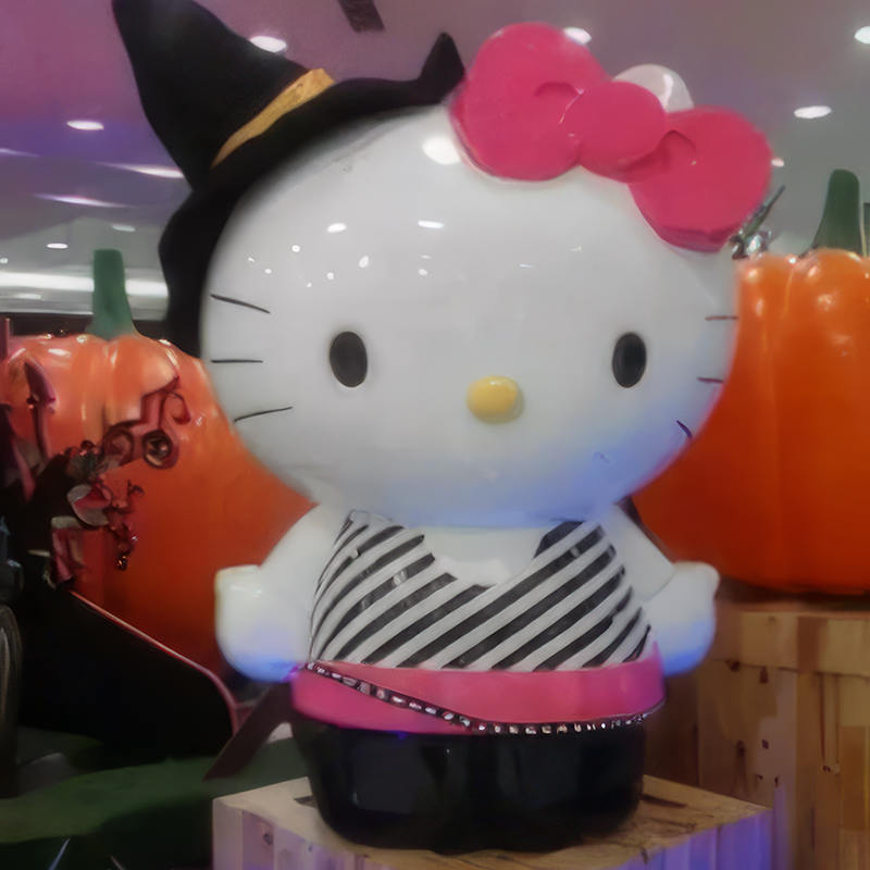 Hello Kitty Sculpture