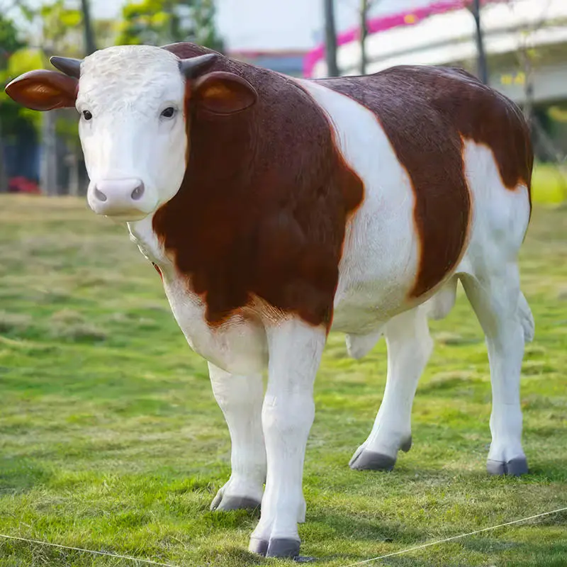 What are the innovations of Simulated Cow Sculpture compared with traditional cow sculptures?